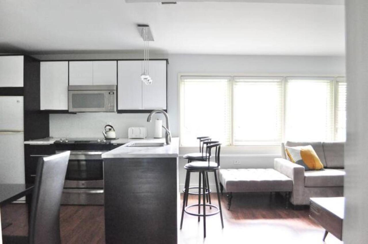 Cozy 1 Bd Suite Centrally Located North Vancouver Exterior foto
